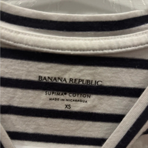 Cropped Banana Republic Striped crop top - Picture 3 of 3